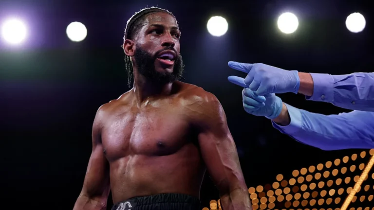 Andy Cruz: El Boxeo como Estrategia y Reflexión andy-cruz-el-boxeo-como-estrategia-y-ref
