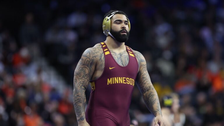 gable-steveson-se-une-a-ufc-y-planea-deb